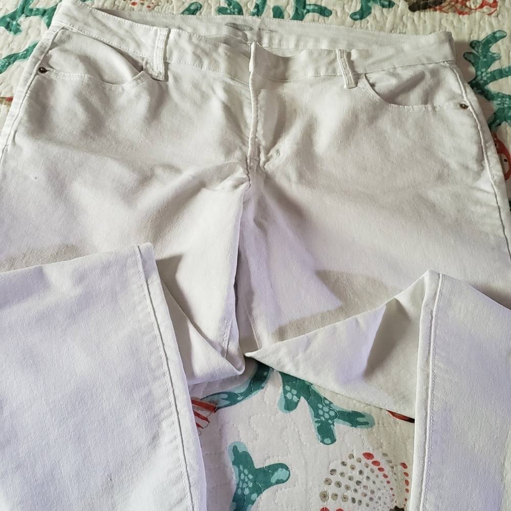 Old Navy White Denim Skinny Ankle Jeans